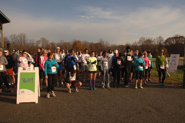 Participants gather at the starting line of the chapter’s 5K Run & 1 Mile Walk in November, which raised funds for science, technology, engineering and mathematics programs.